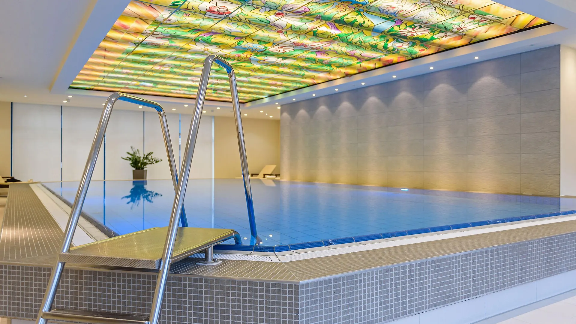 Maritim Hotel Bremen 4*,  Germany