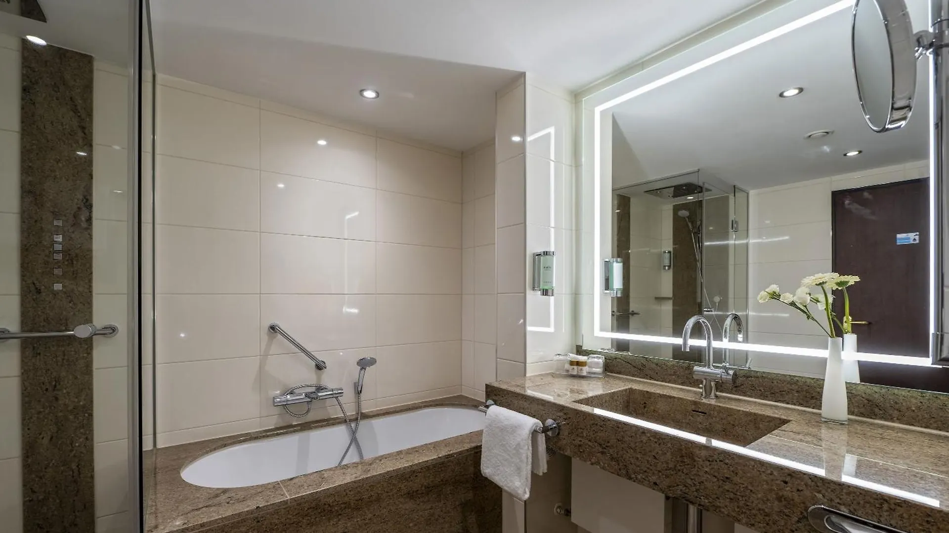 Maritim Hotel Bremen 4*,  Deutschland